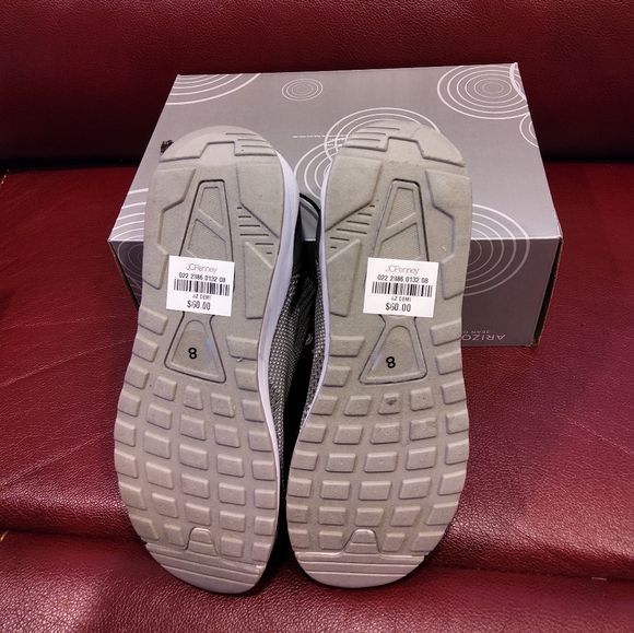 NWT Demi Women's 11 Sneakers FirmPrice*Last 1 - Picture 5 of 5